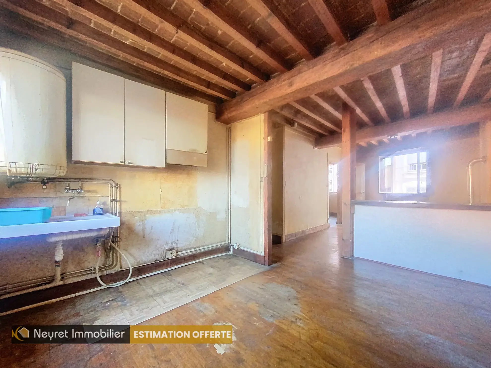 Appartement à rénover au centre de Villefranche-sur-Saône 