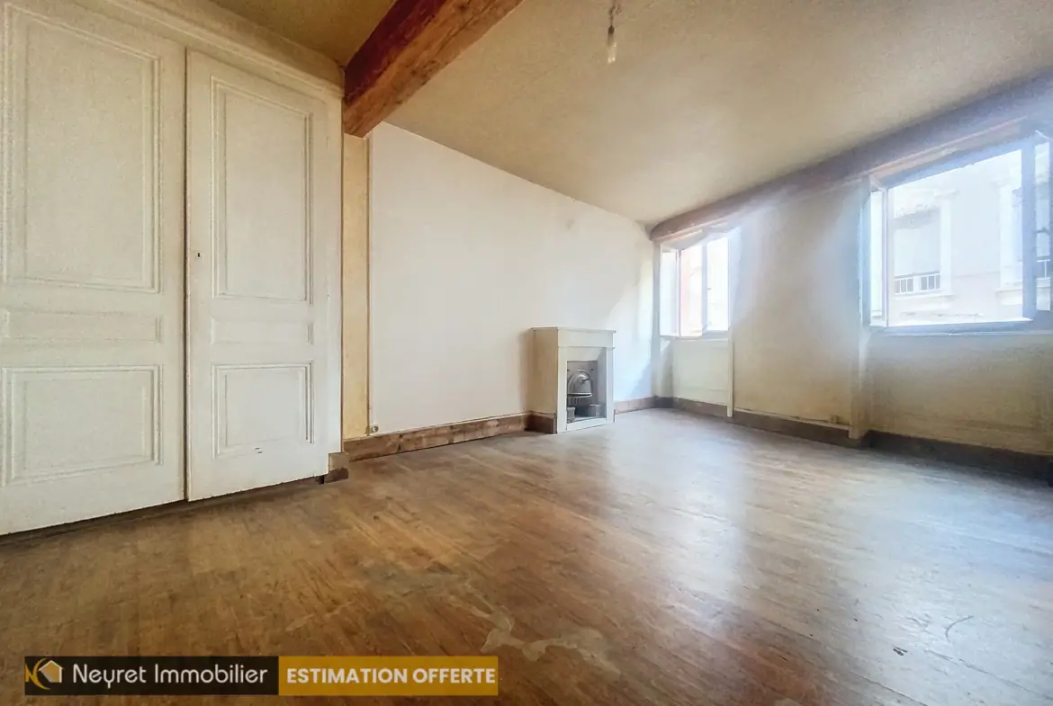 Appartement à rénover au centre de Villefranche-sur-Saône 