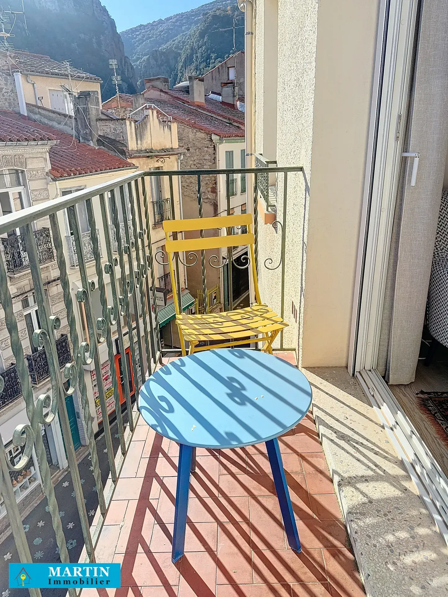 Appartement F2 Traversant avec Balcon à Amélie-les-Bains 