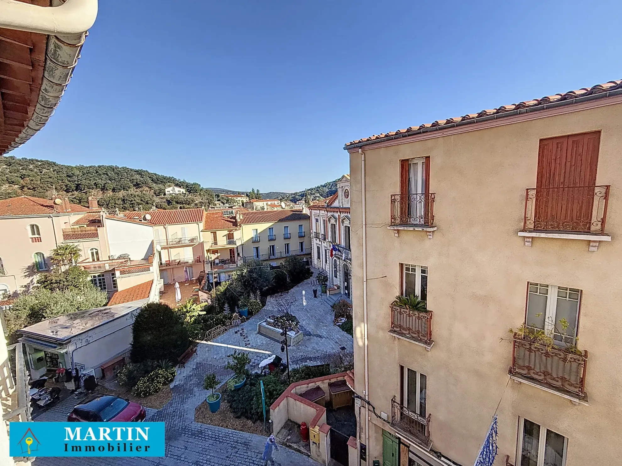 Appartement F2 Traversant avec Balcon à Amélie-les-Bains 