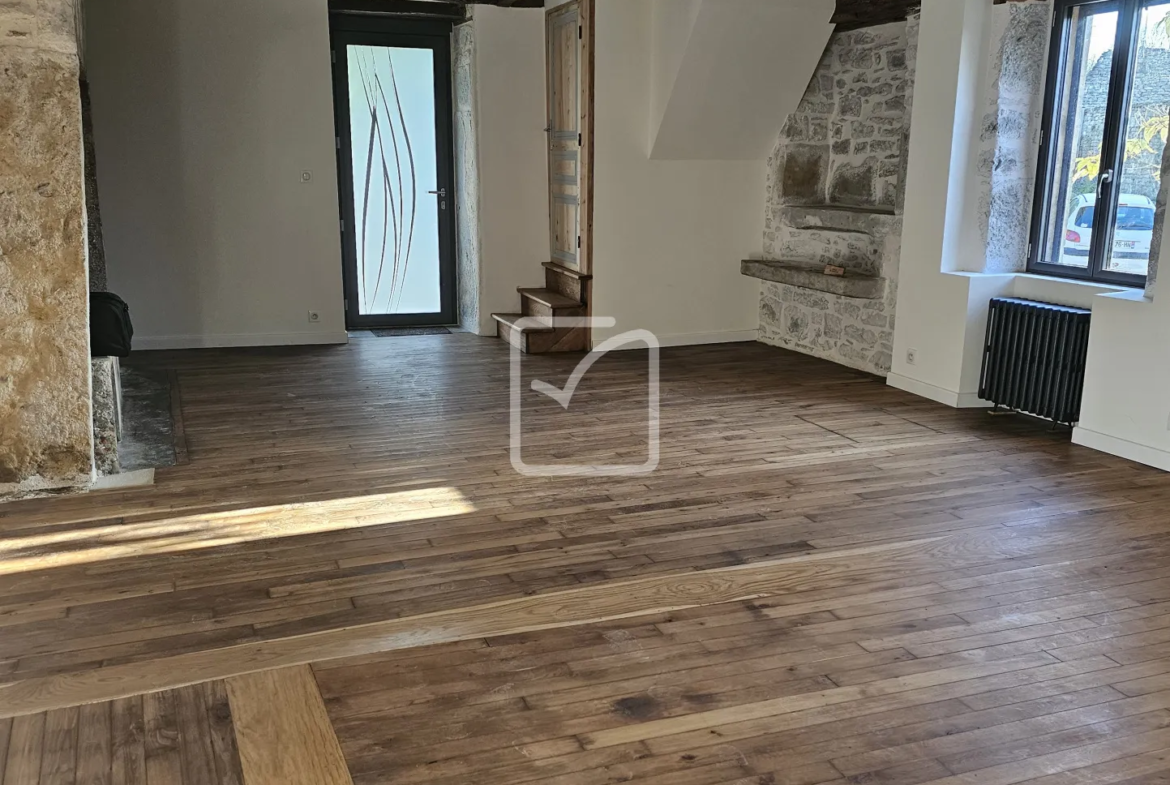 Ensemble immobilier à Alvignac - 295 400 € 