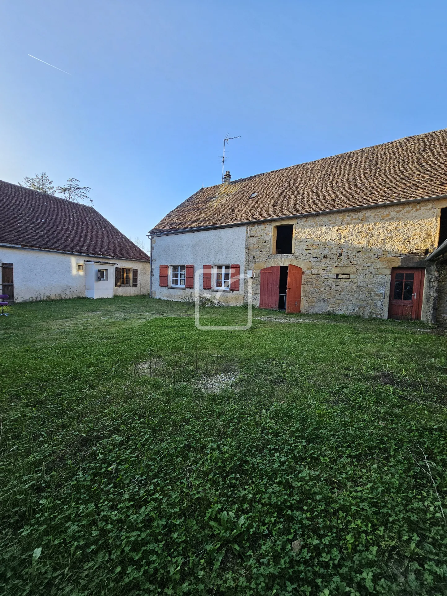 Ensemble immobilier à Alvignac - 295 400 € 