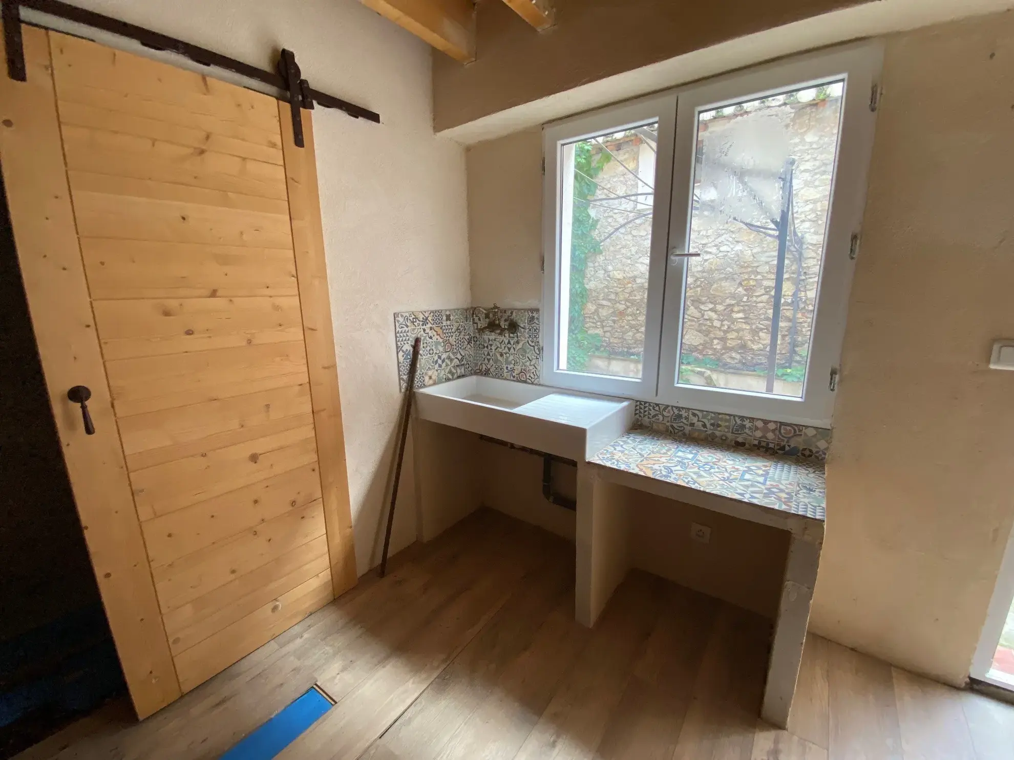 Appartement T2/T3 avec cour privative à vendre à Nîmes 