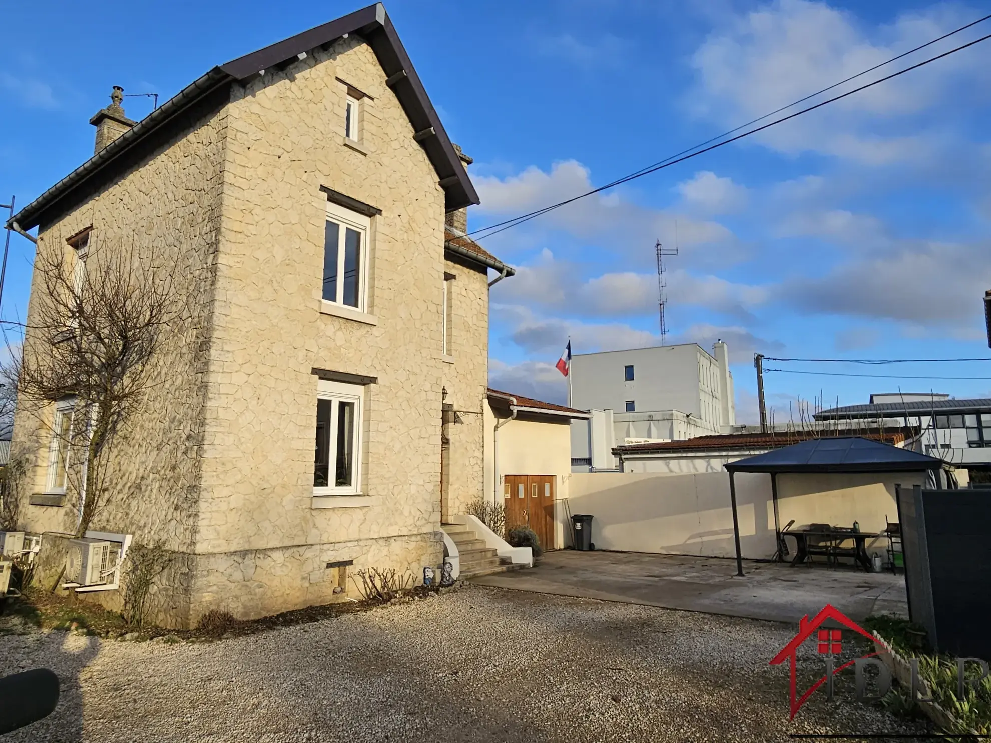 Charmante maison à vendre à Saint-Dizier avec 3 chambres 