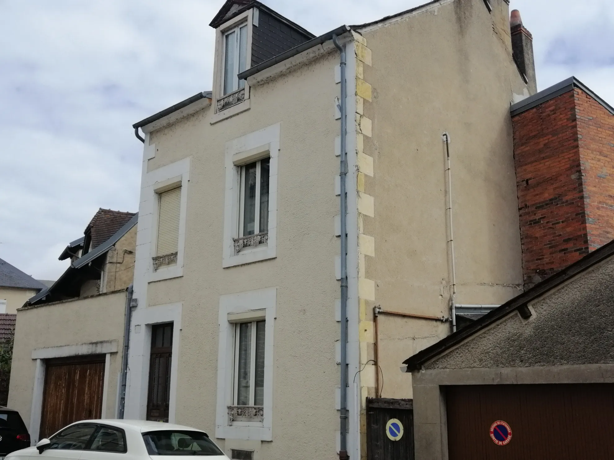 Maison spacieuse 5 chambres à Nevers avec jardin et garage 