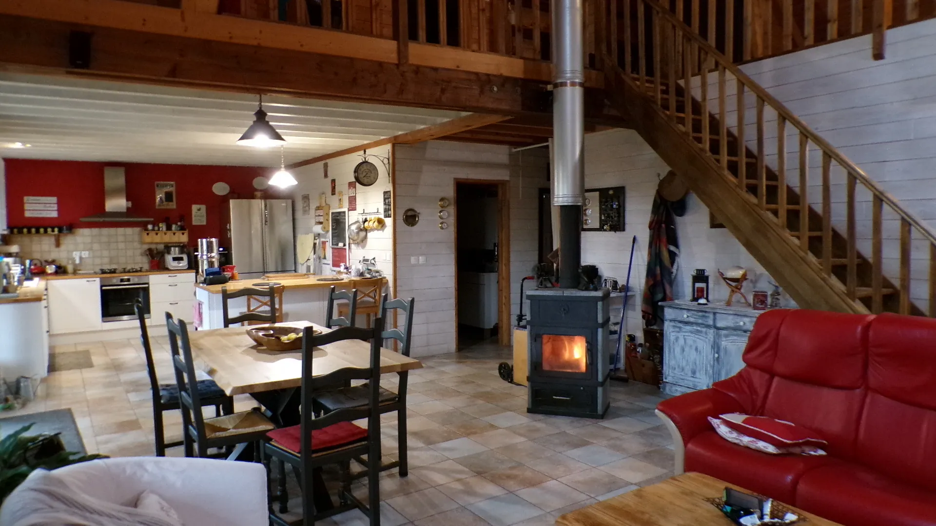 Charmant chalet en bois à Nérondes sur 1,23 hectare 