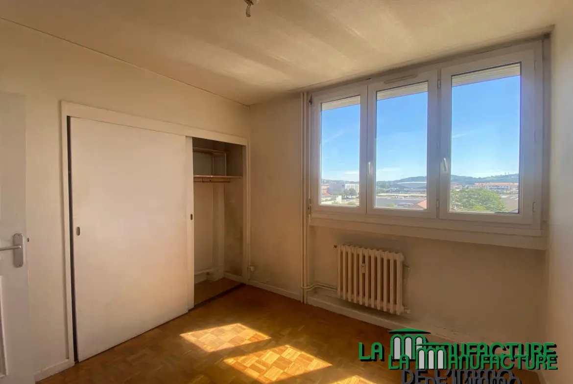 Appartement F3 à vendre avec balcons à Saint-Étienne - Rue Bergson 