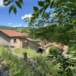 Maison de 2 plateaux à rénover à Thizy-les-Bourgs