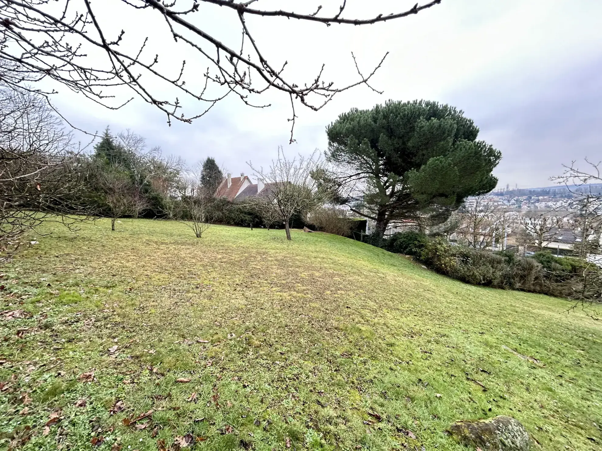 Terrain constructible 698 m² à Palaiseau 