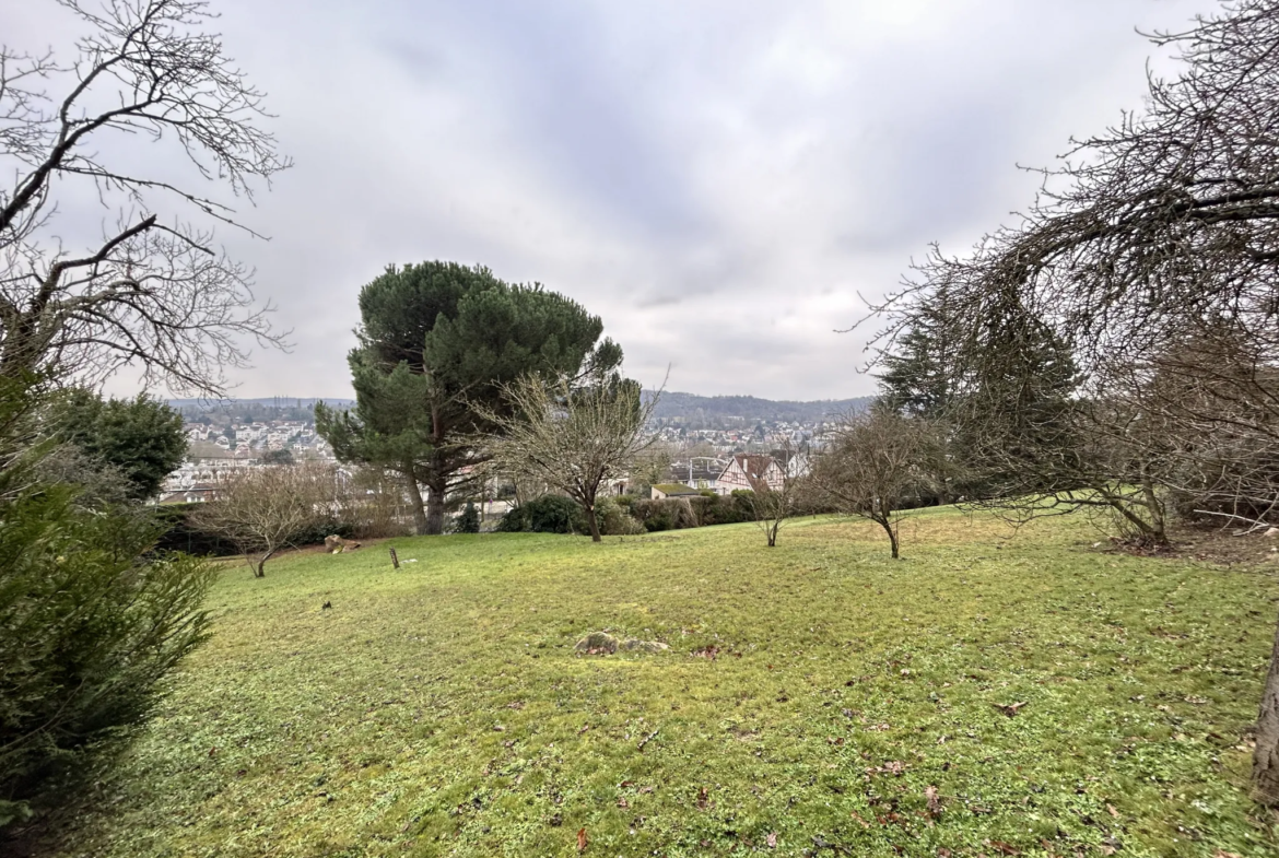 Terrain constructible 698 m² à Palaiseau 