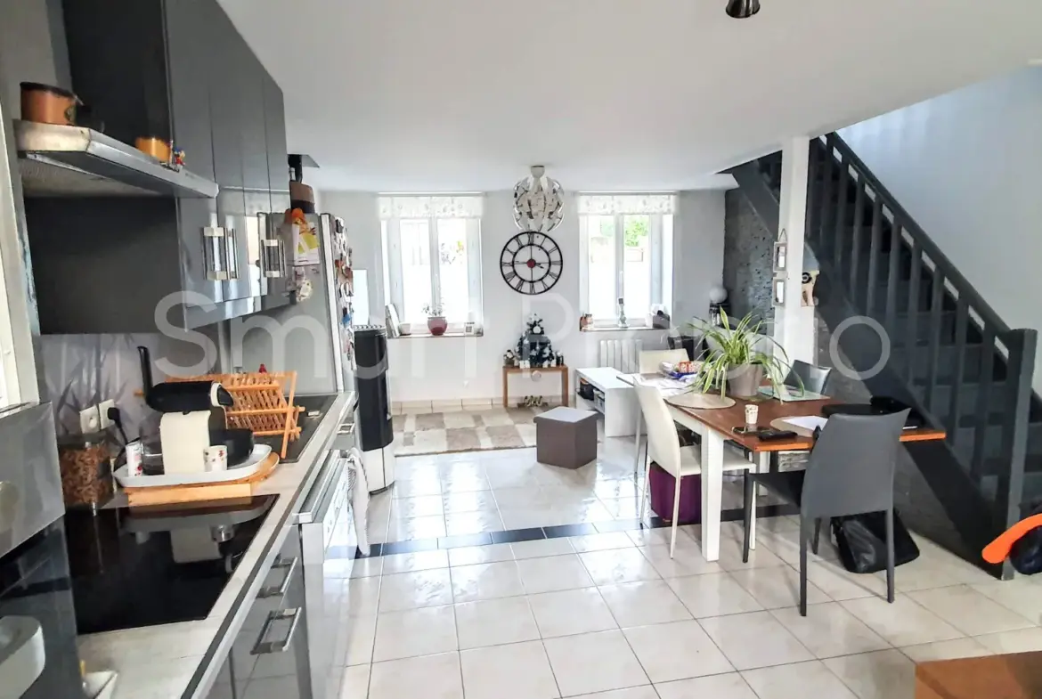 Maison de ville T4 à Nanteuil-lès-Meaux - 232500 EUR 