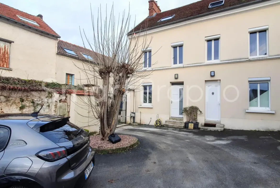 Maison de ville T4 à Nanteuil-lès-Meaux - 232500 EUR 