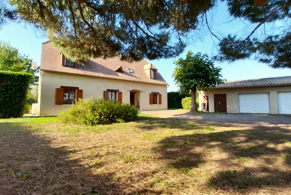 À Prigonrieux, maison à vendre de 4 chambres avec piscine 