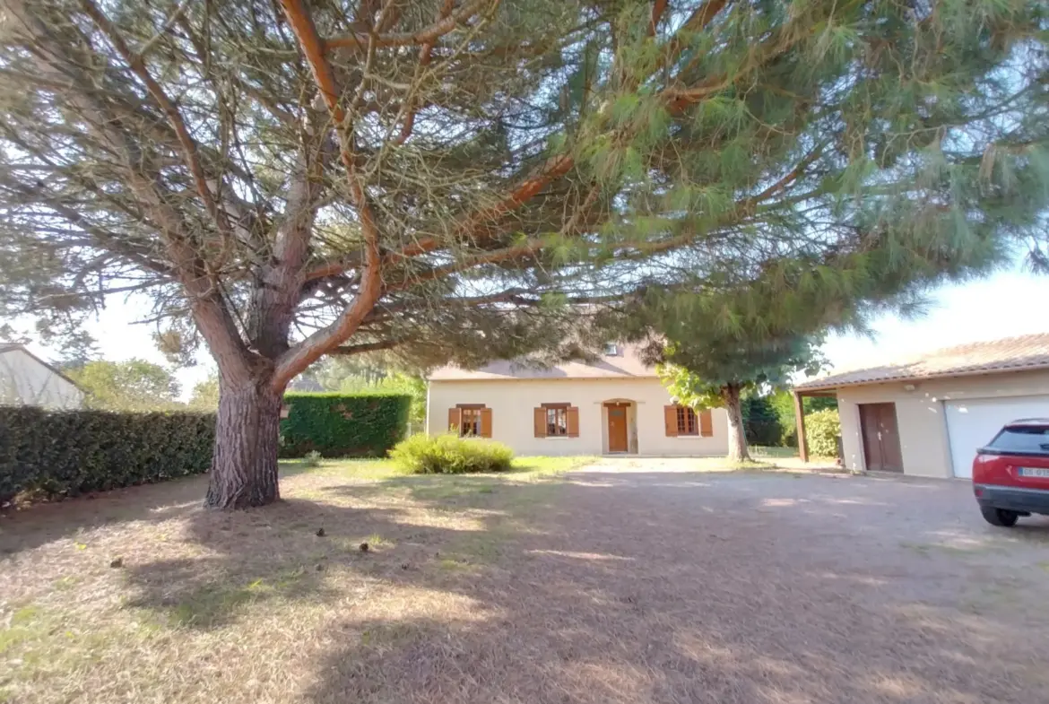 À Prigonrieux, maison à vendre de 4 chambres avec piscine 