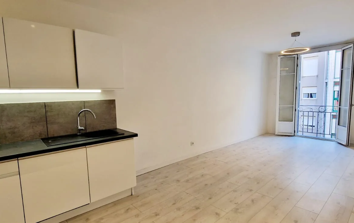 À vendre : Appartement T2 de 45,5 m² à Nice - Rue Molière 