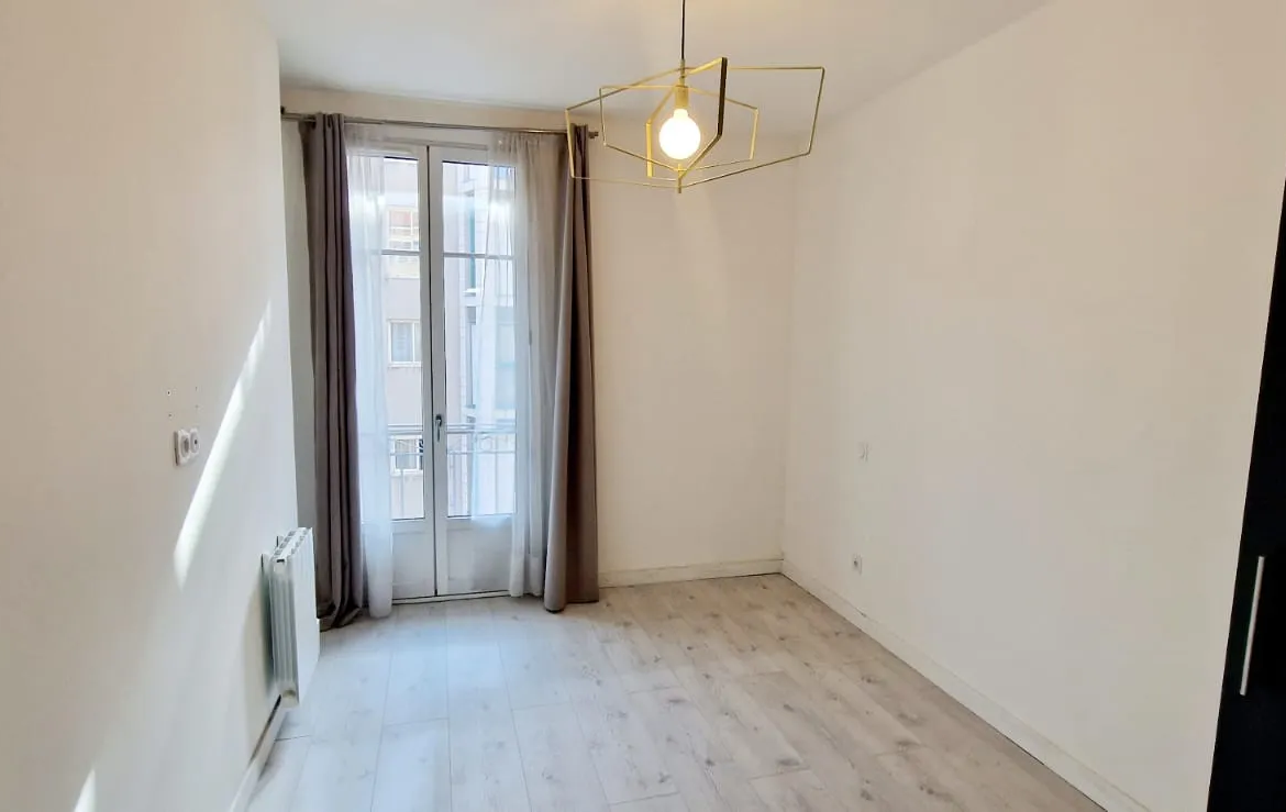 À vendre : Appartement T2 de 45,5 m² à Nice - Rue Molière 