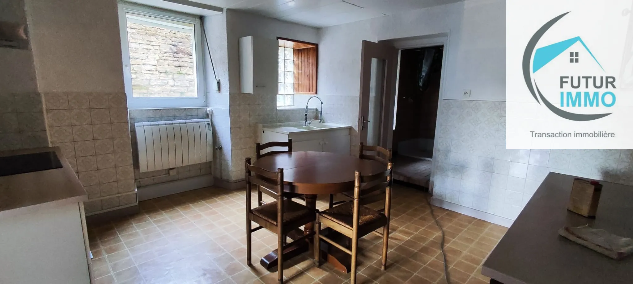 Maison ancienne rénovée avec 2 appartements à vendre à Bavans 