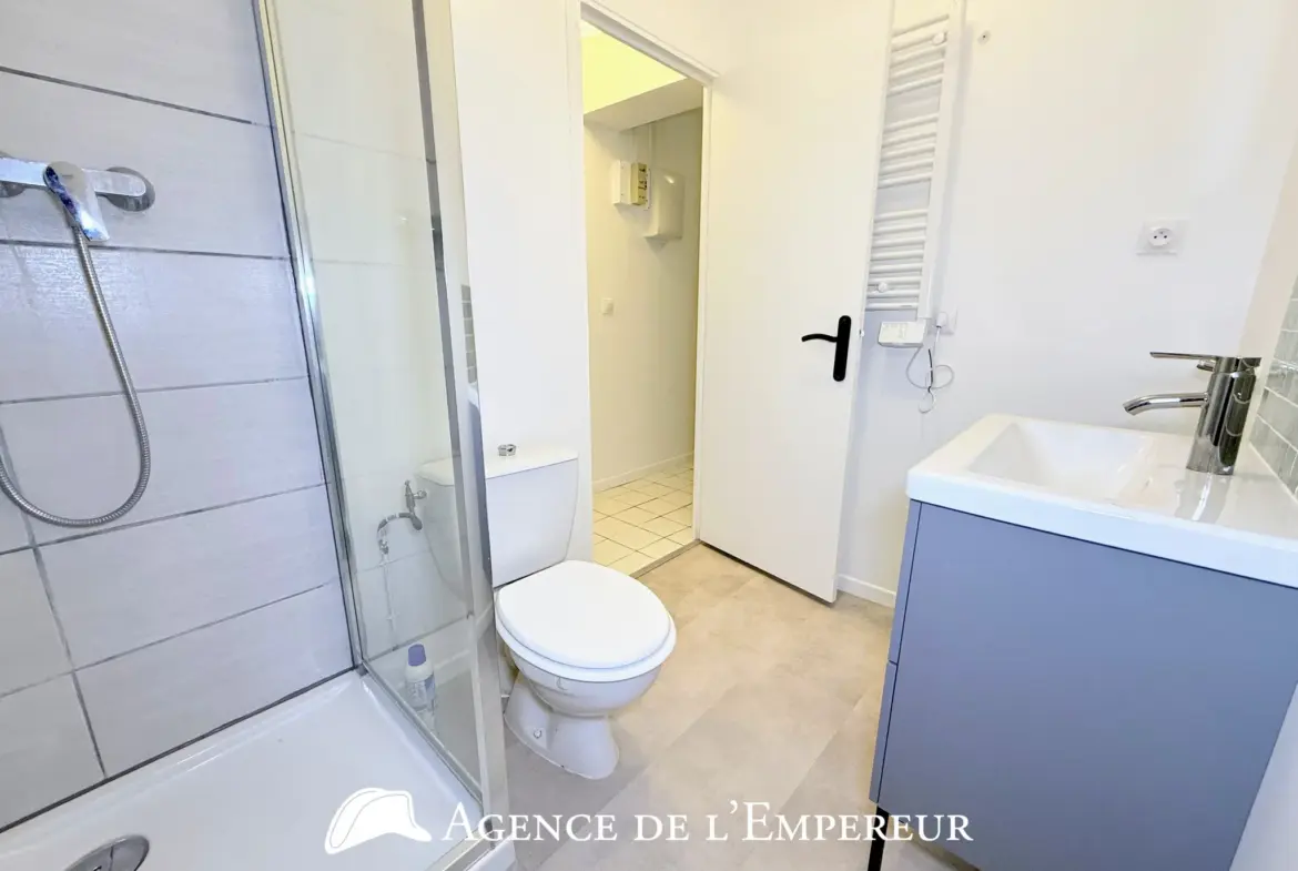 Studio 23,10 m² rénové - Rueil-Malmaison Centre 