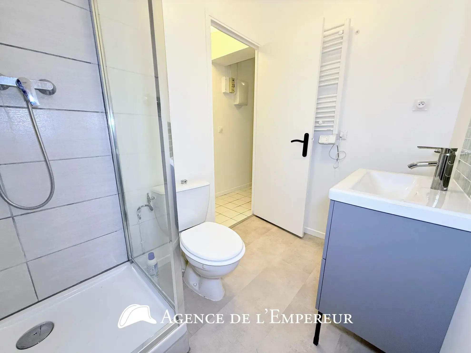 Studio 23,10 m² rénové - Rueil-Malmaison Centre 