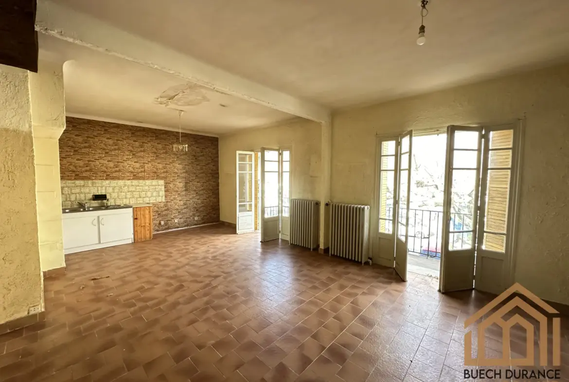 Appartement de 4 pièces à vendre à Laragne-Montéglin pour 98 000 EUR 