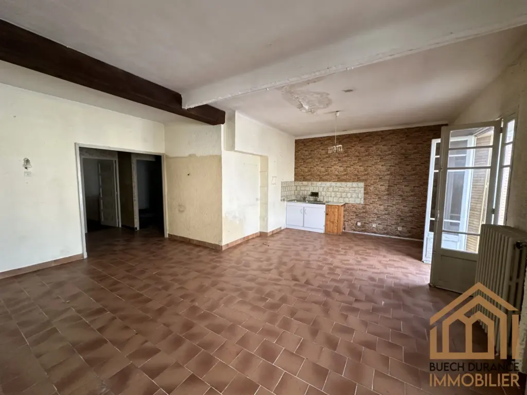 Appartement de 4 pièces à vendre à Laragne-Montéglin pour 98 000 EUR