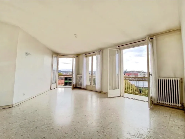 Bel appartement T2 bis de 61 m² à Montauban avec balcon