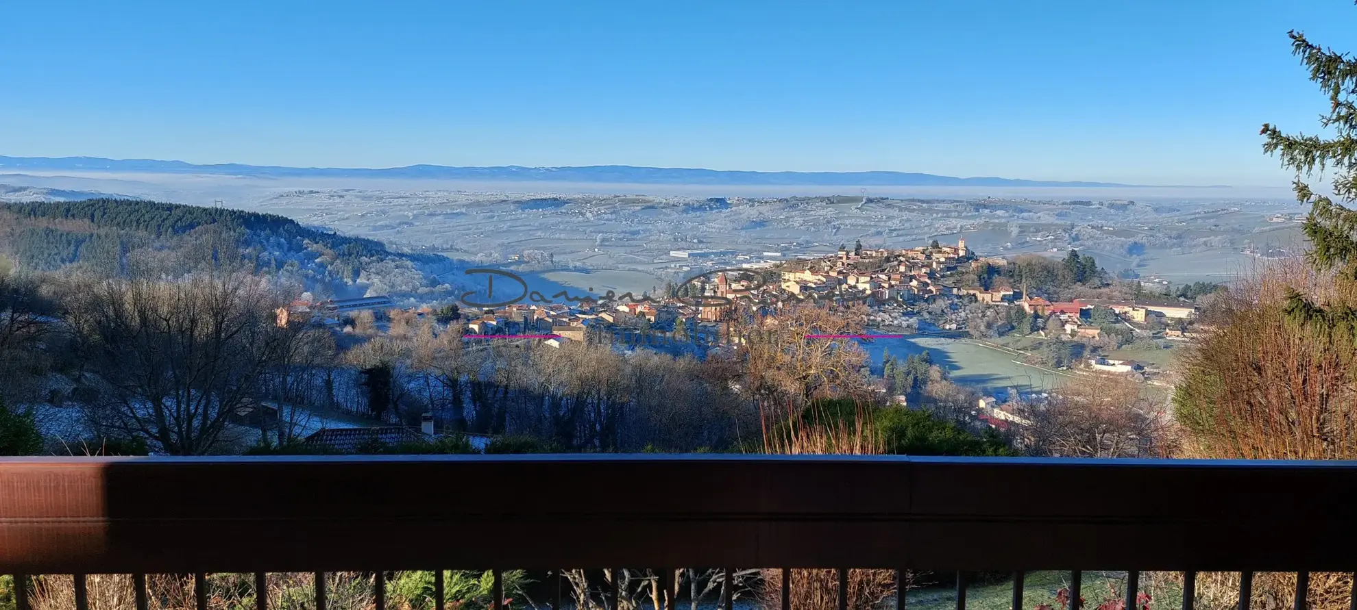 Maison d'architecte à Thizy-les-Bourgs avec vue panoramique 