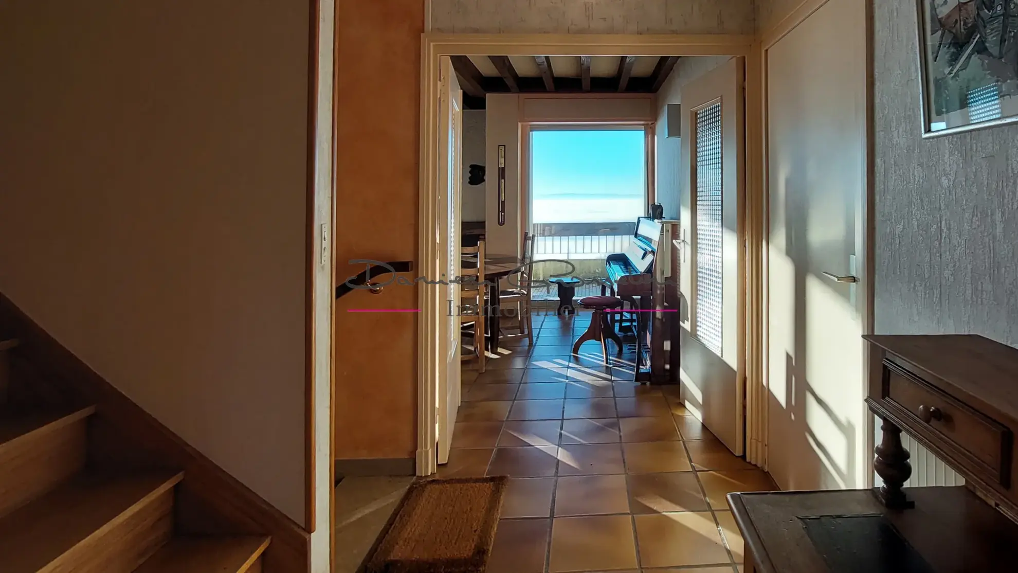 Maison d'architecte à Thizy-les-Bourgs avec vue panoramique 