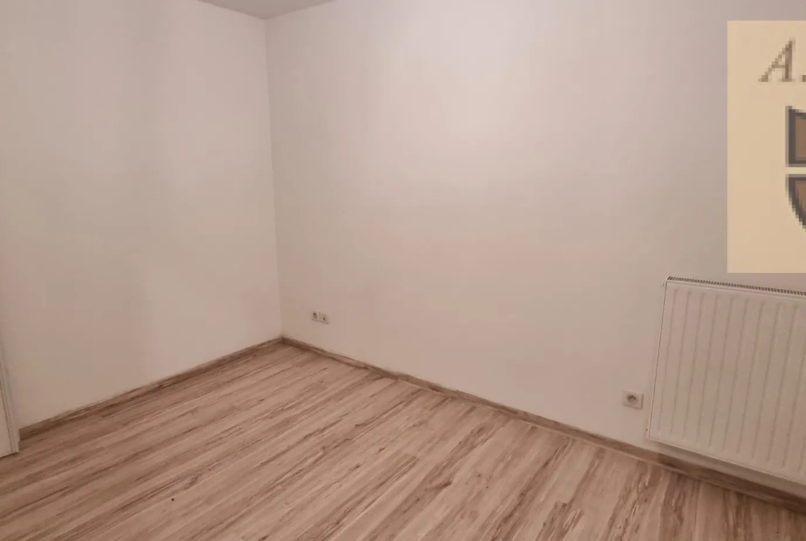 Appartement atypique T3 de 90.86 m² dans le quartier Saint Marc à Orléans 