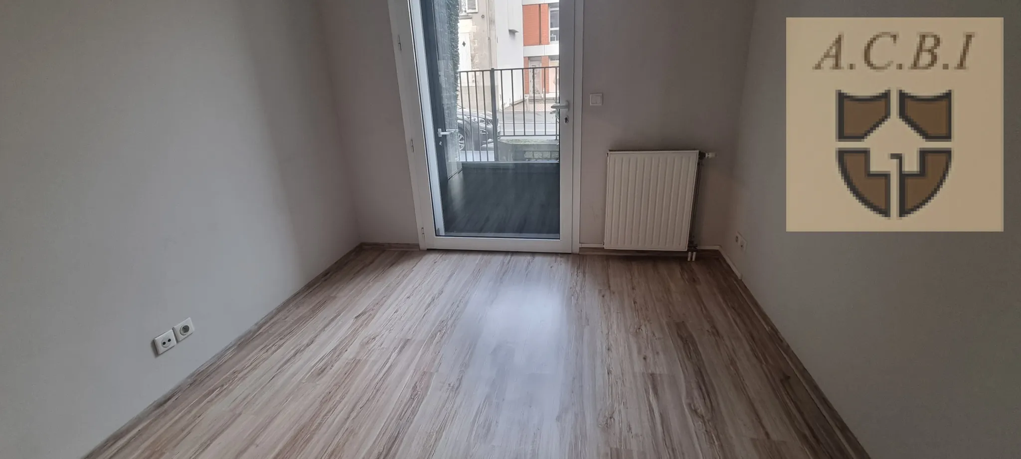 Appartement atypique T3 de 90.86 m² dans le quartier Saint Marc à Orléans 