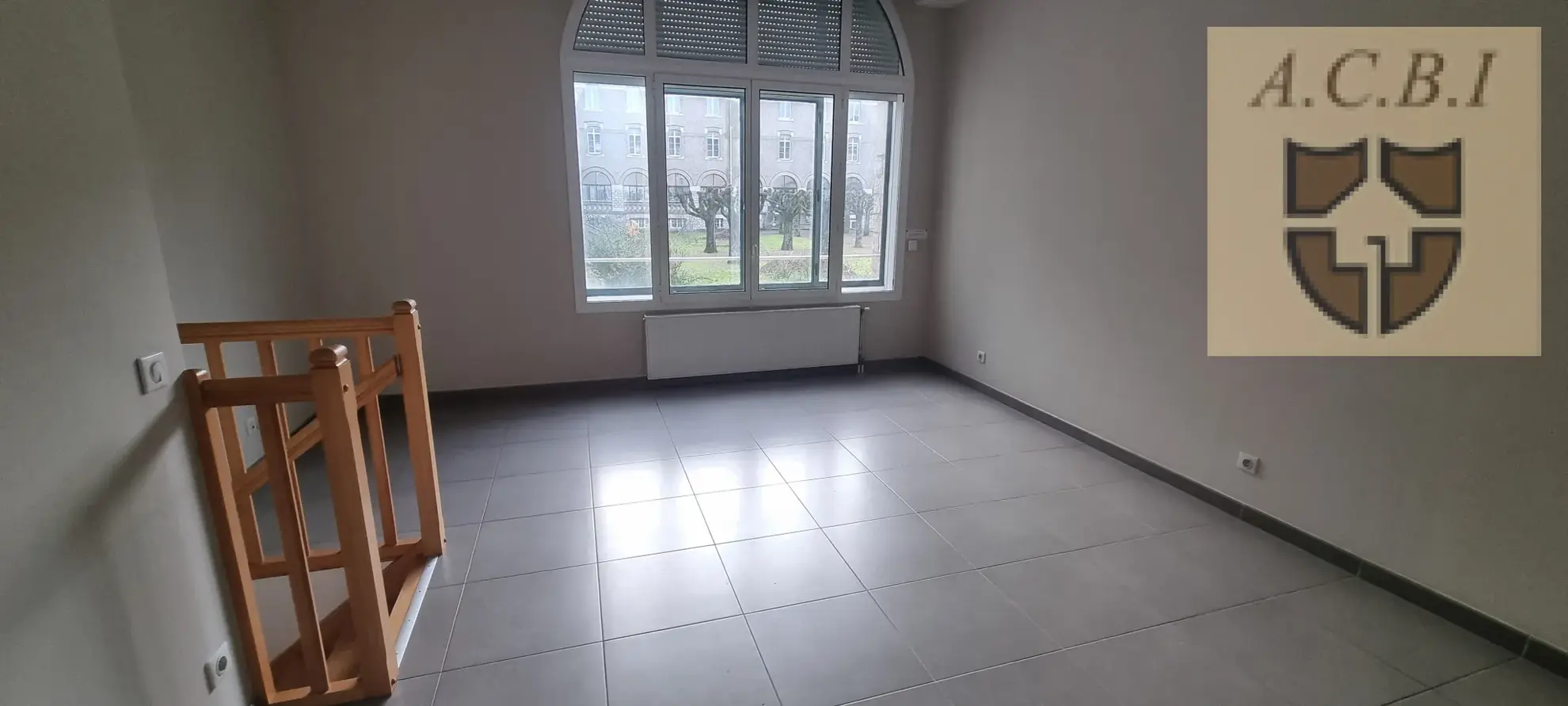 Appartement atypique T3 de 90.86 m² dans le quartier Saint Marc à Orléans 