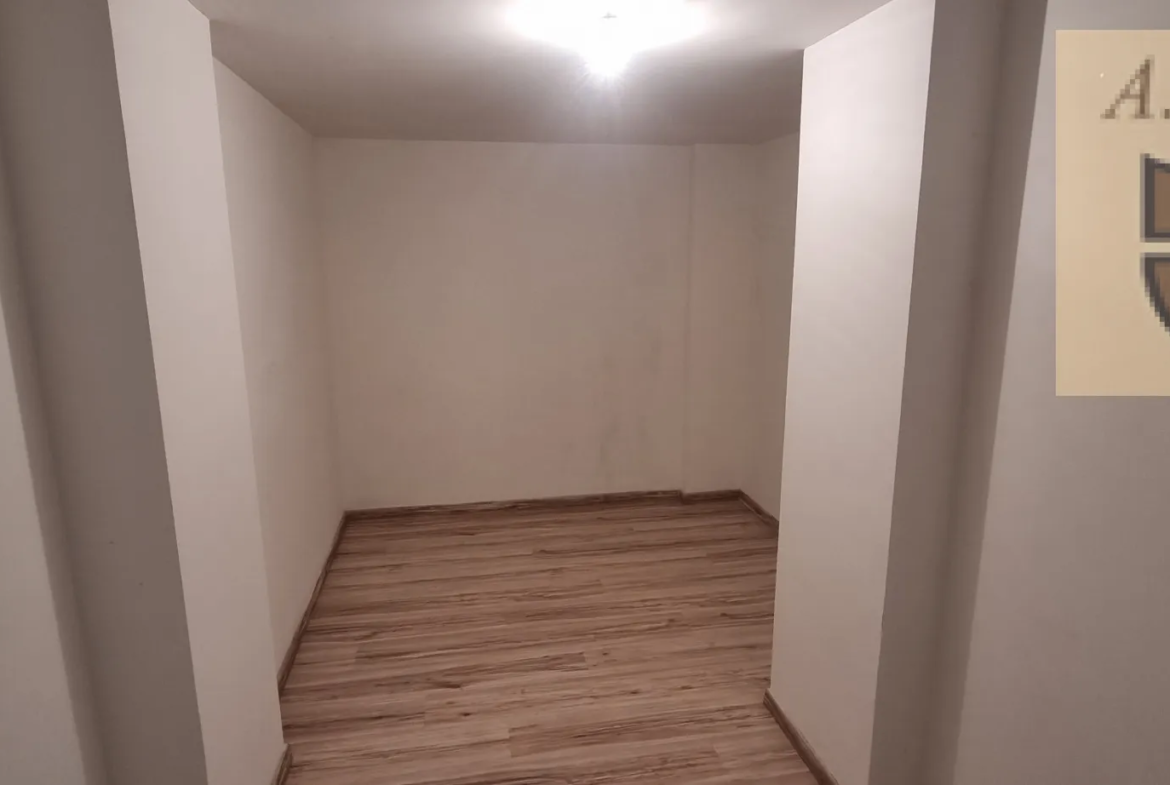 Appartement atypique T3 de 90.86 m² dans le quartier Saint Marc à Orléans 