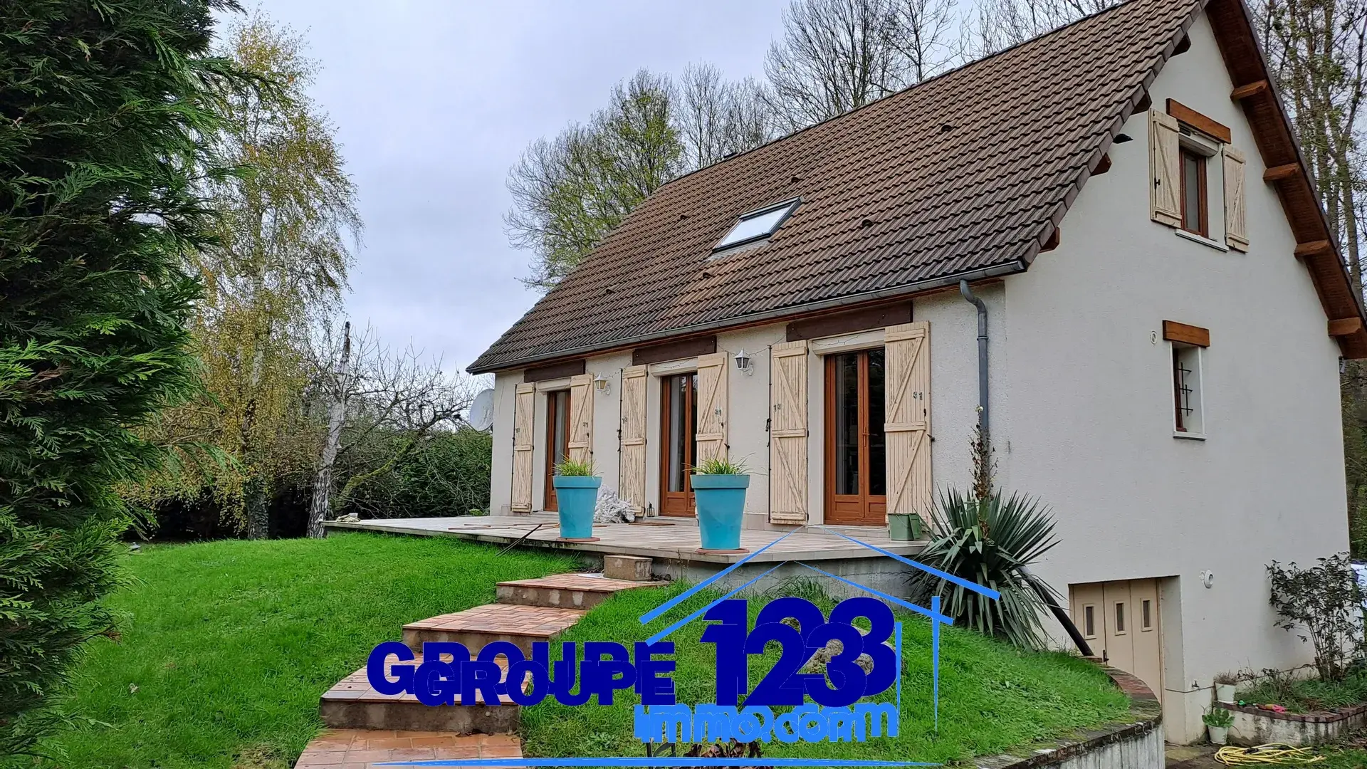 Maison familiale à Fleury-la-Vallée avec jardin arboré 