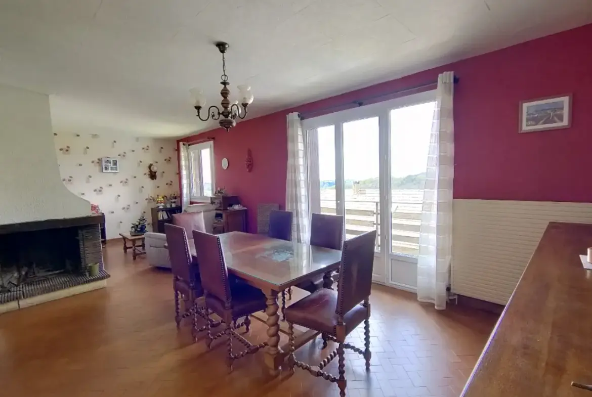 Maison individuelle avec 4 chambres à vendre à Favars 