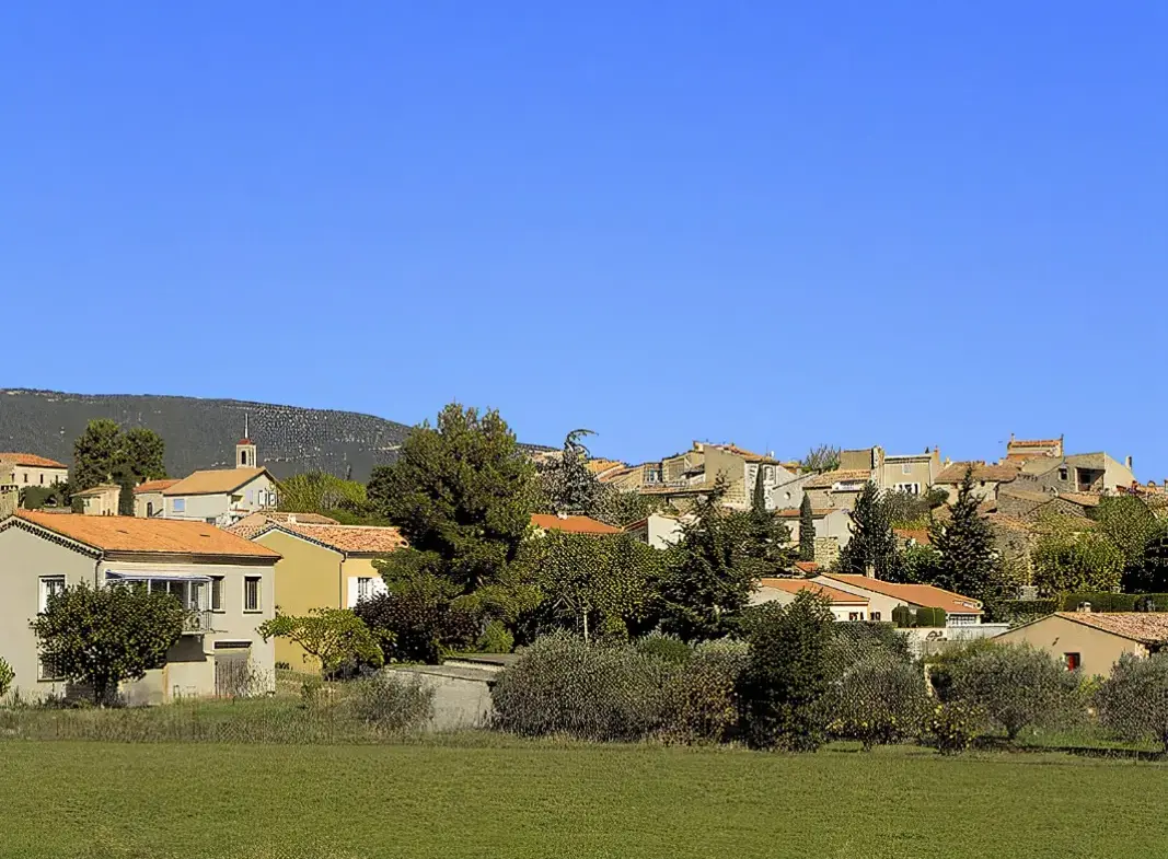 Terrain constructible à vendre sur La Motte d'Aigues - 877 m2 