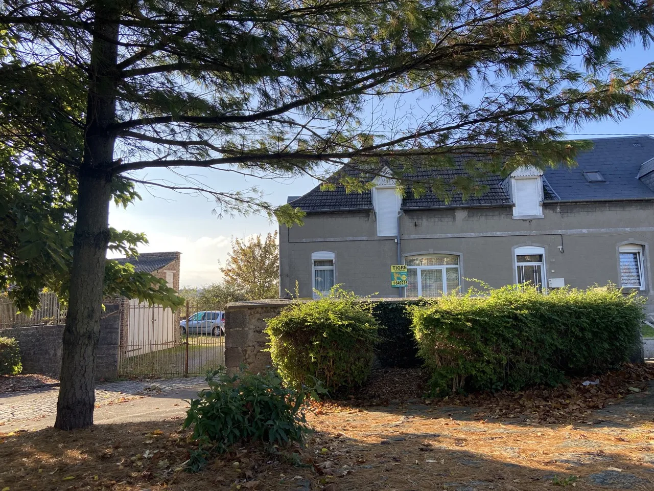 Maison semi-individuelle à vendre près du centre de Jeumont 