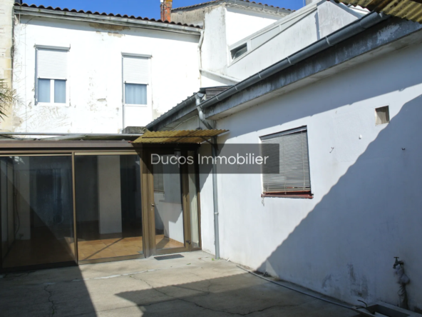 Maison spacieuse à vendre à Marmande avec cour extérieure