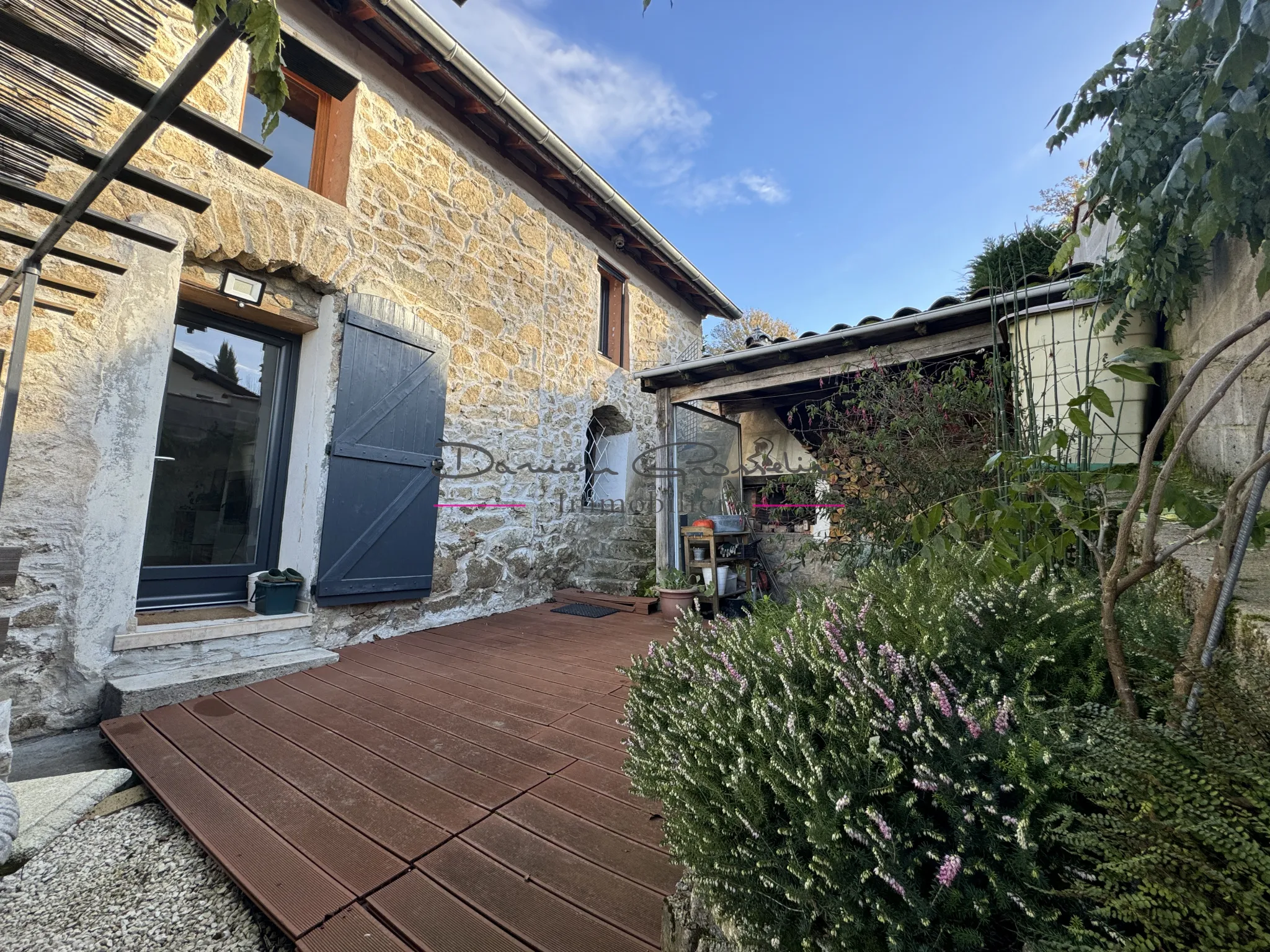 Maison en pierre avec terrain à Amplepuis 