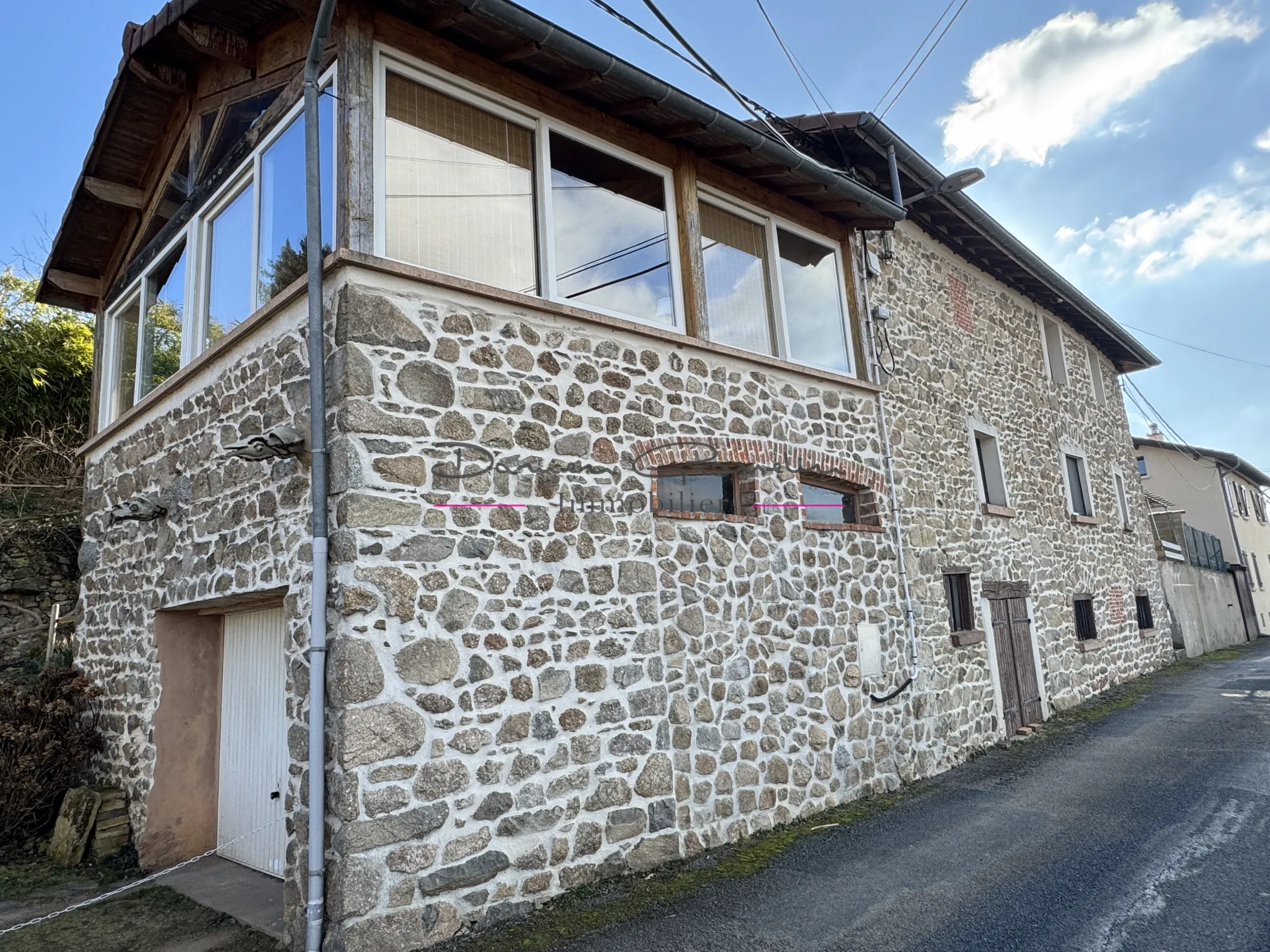 Maison en pierre avec terrain à Amplepuis 