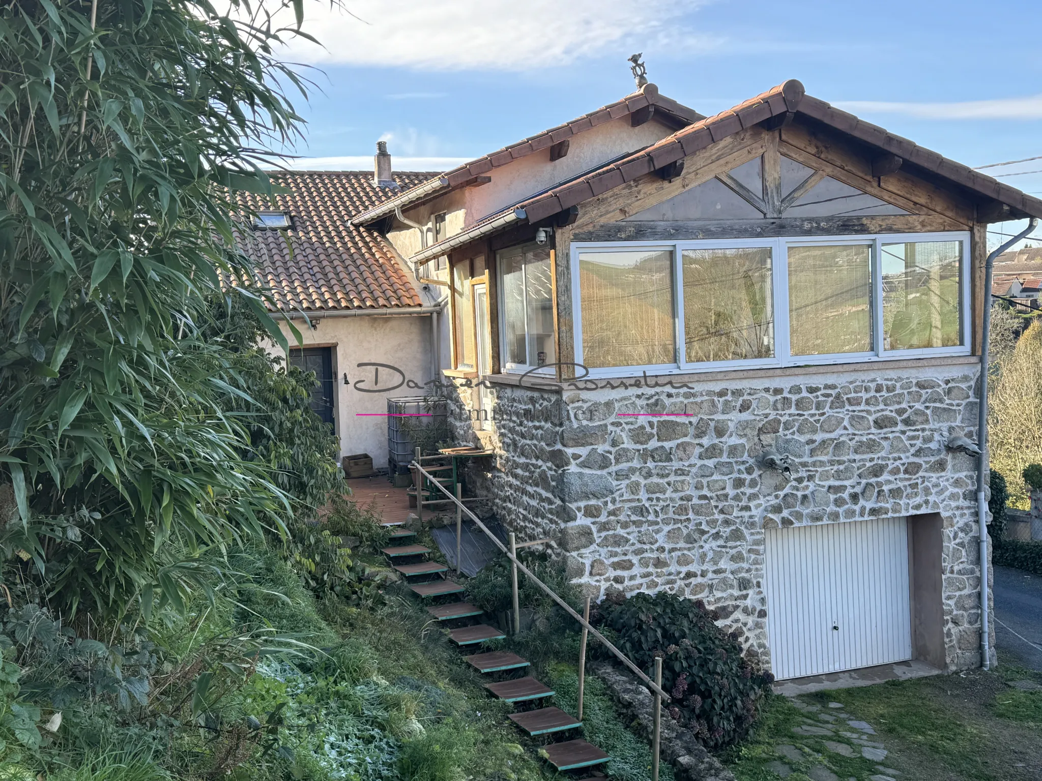 Maison en pierre avec terrain à Amplepuis 