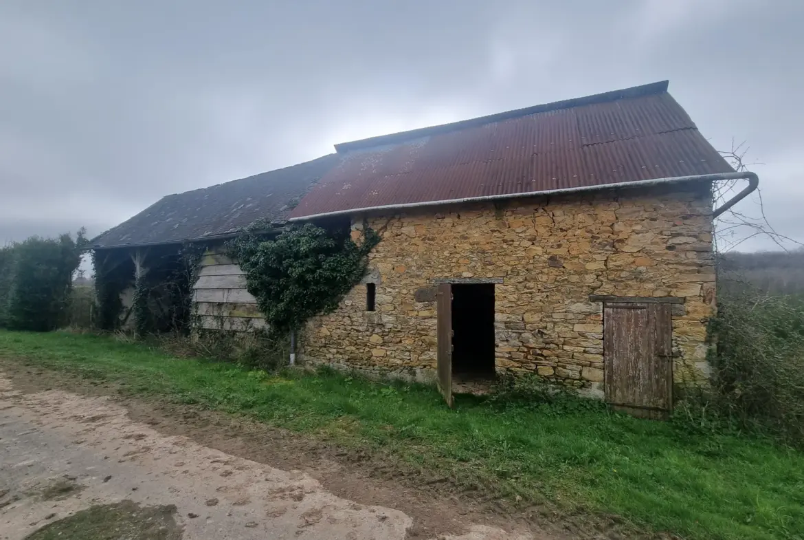 Maison en pierre à restaurer près de St Ouen de Mimbre 