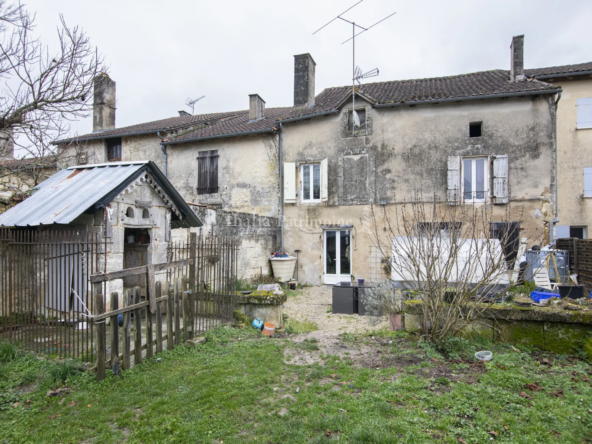 Maison de ville avec jardin à Mareuil, Dordogne - 150 m²