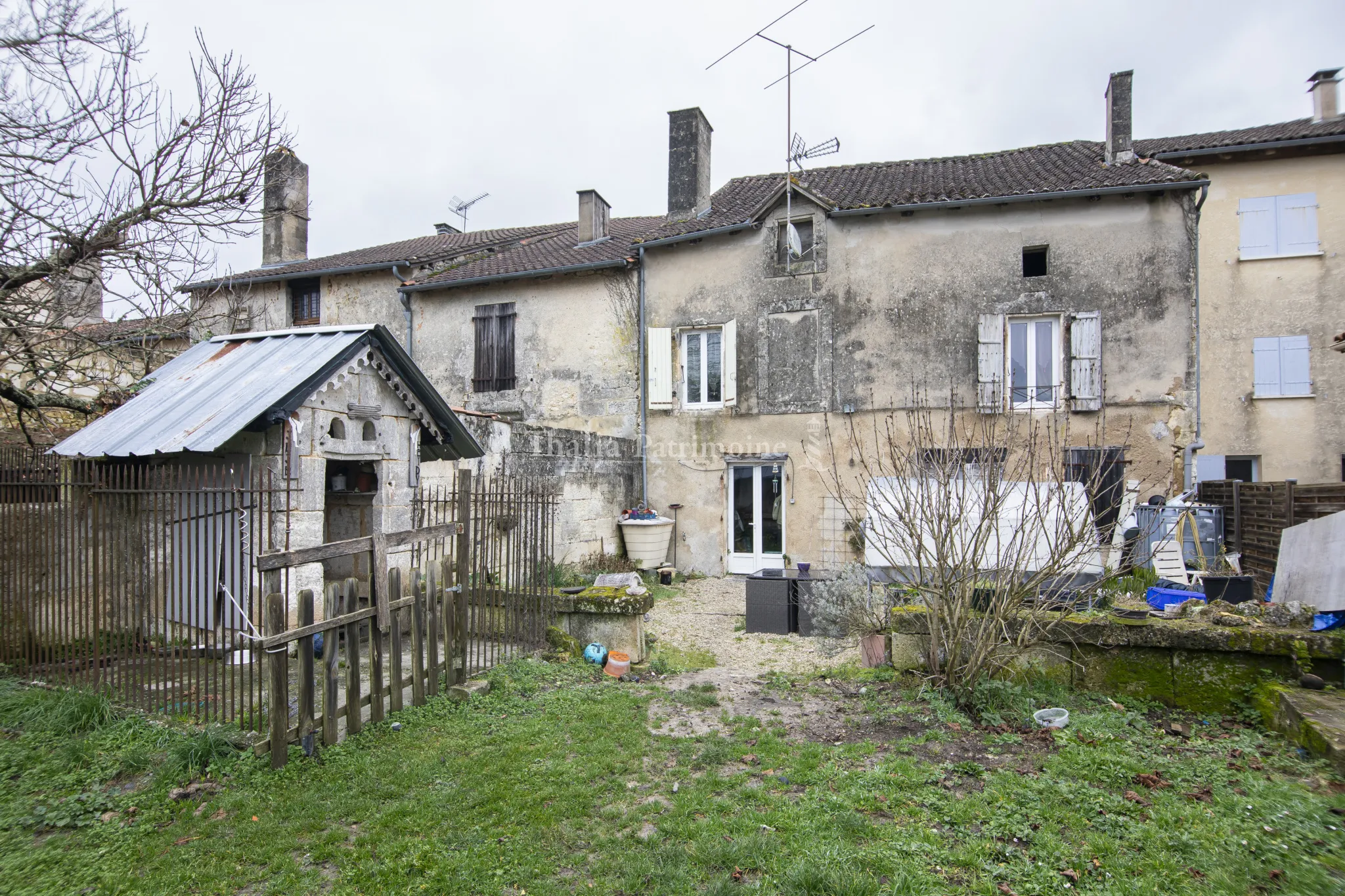 Maison de Ville avec Grand Jardin à Mareuil 