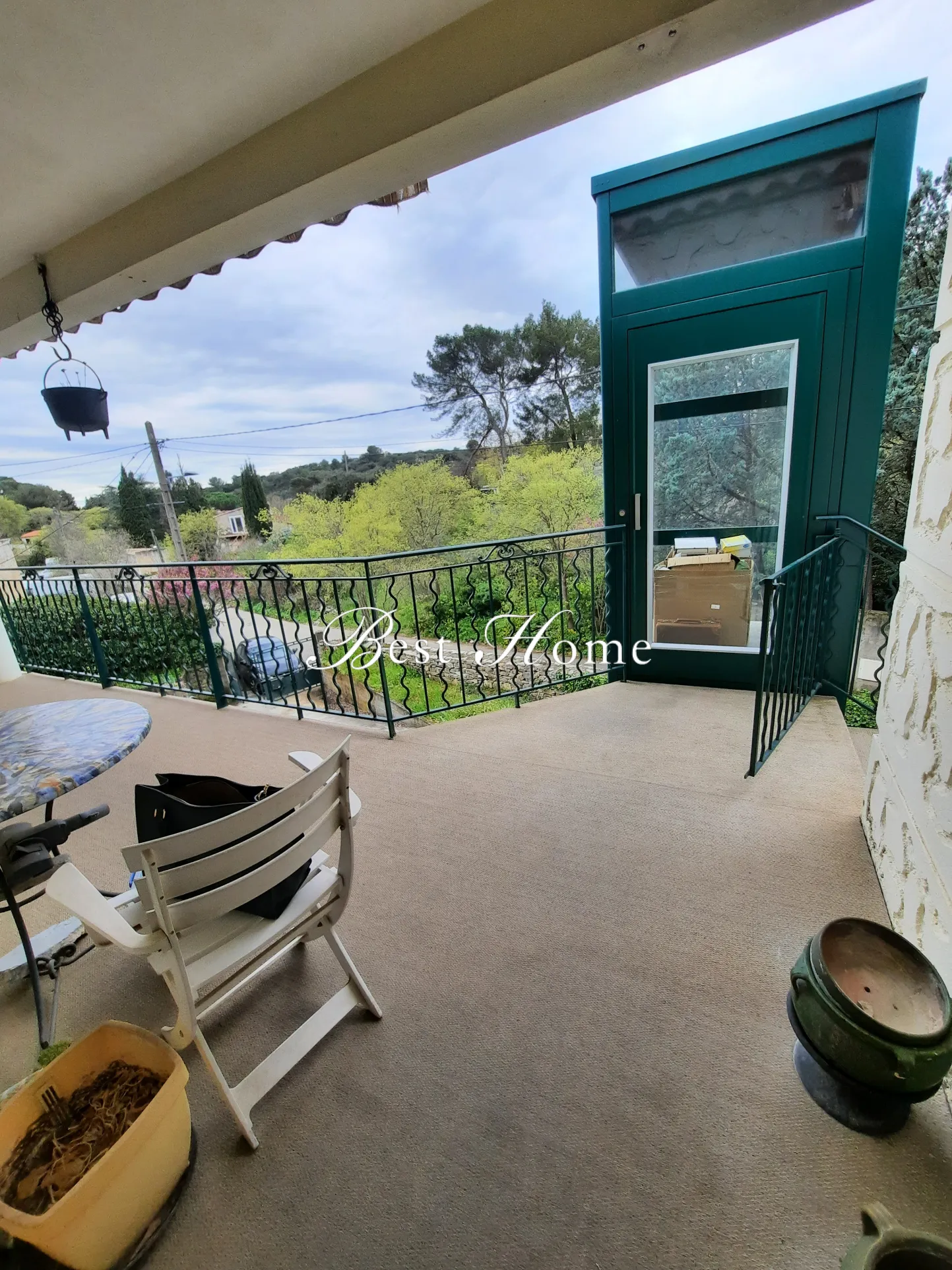 À vendre : Appartement type 3 avec terrasse et jardin à Nîmes, collines nord 