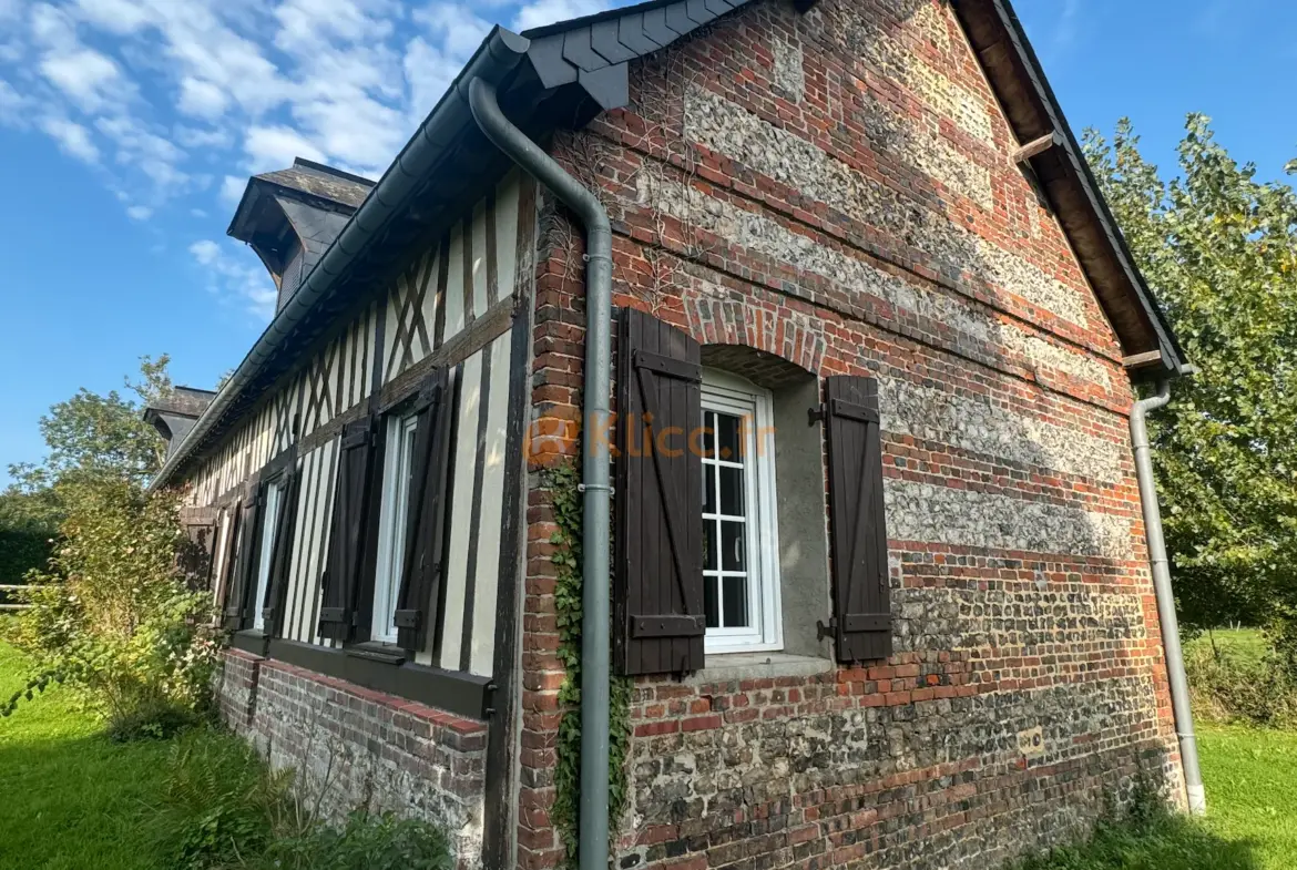 Longère rénovée 6 chambres avec jardin et garage à Luneray 