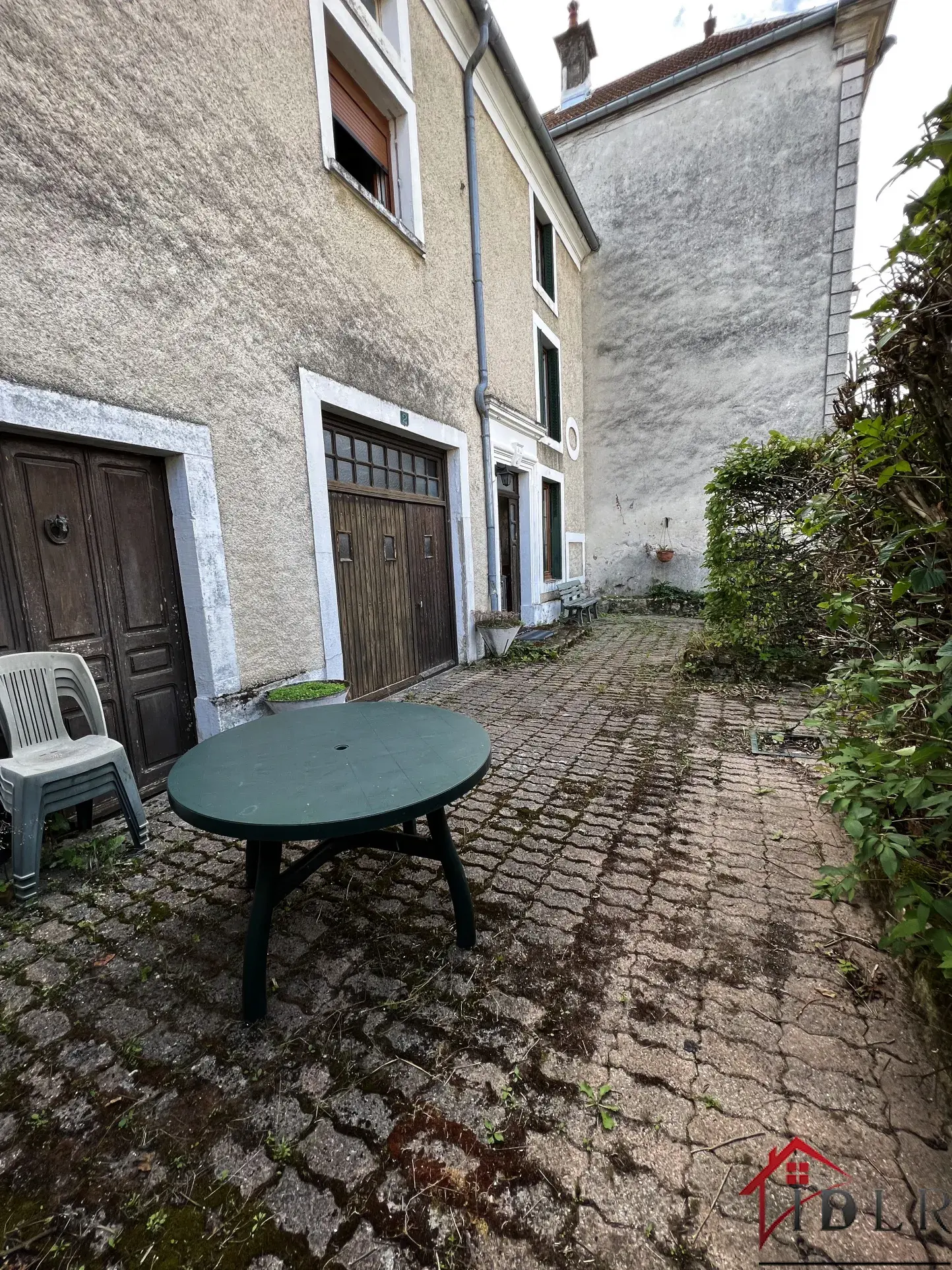 Maison de village à vendre à Voisey - 150 m² - 5 pièces - 79 000 € 