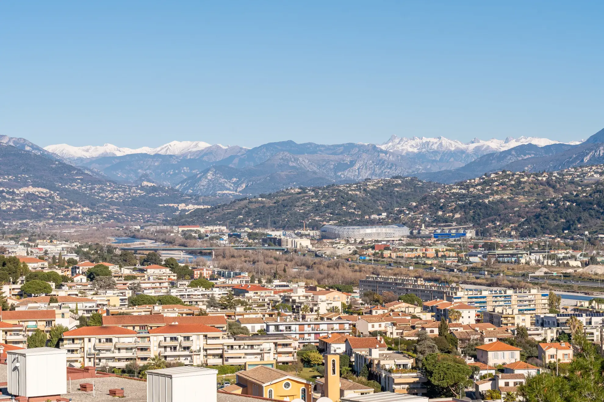 Appartement avec vue mer à vendre à St Laurent du Var 