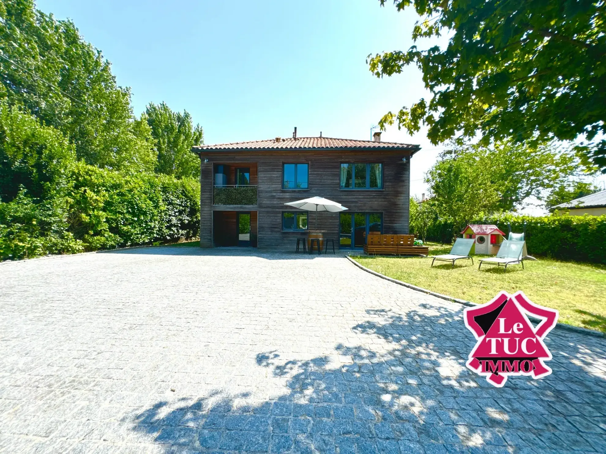 Maison rénovée avec 3 chambres et jardin à Villeneuve-sur-Lot 