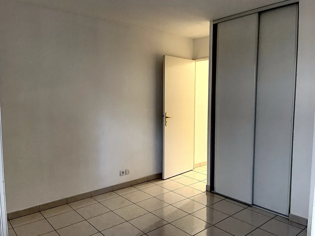 Appartement F2 avec balcon et parking à Draguignan 