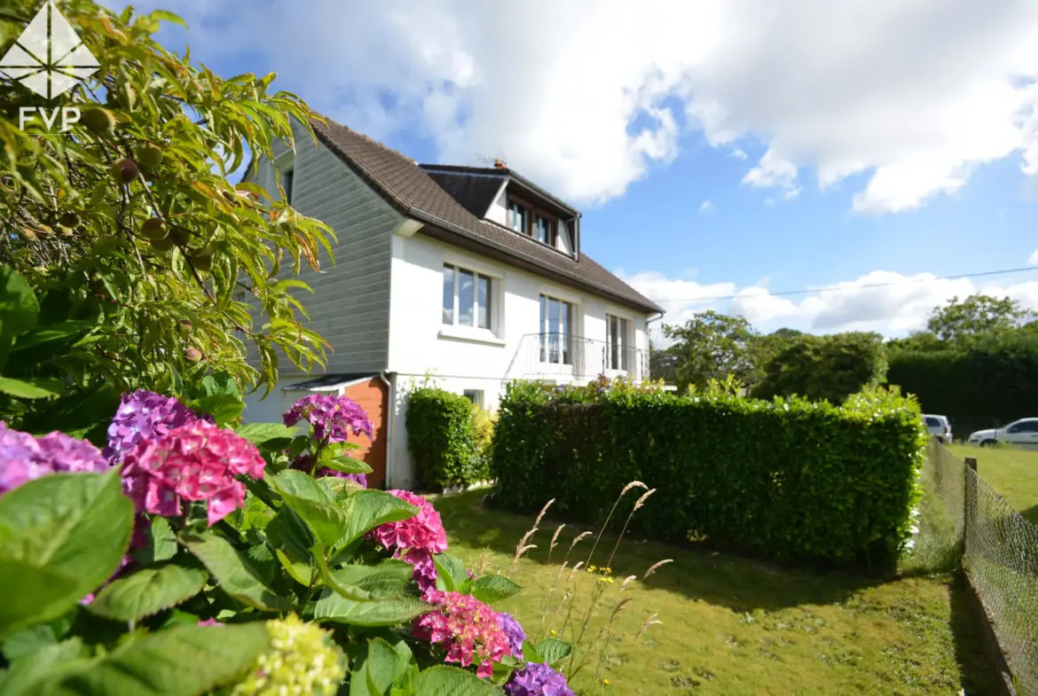 Pavillon traditionnel de 5 pièces à Lillebonne - 104 m² 